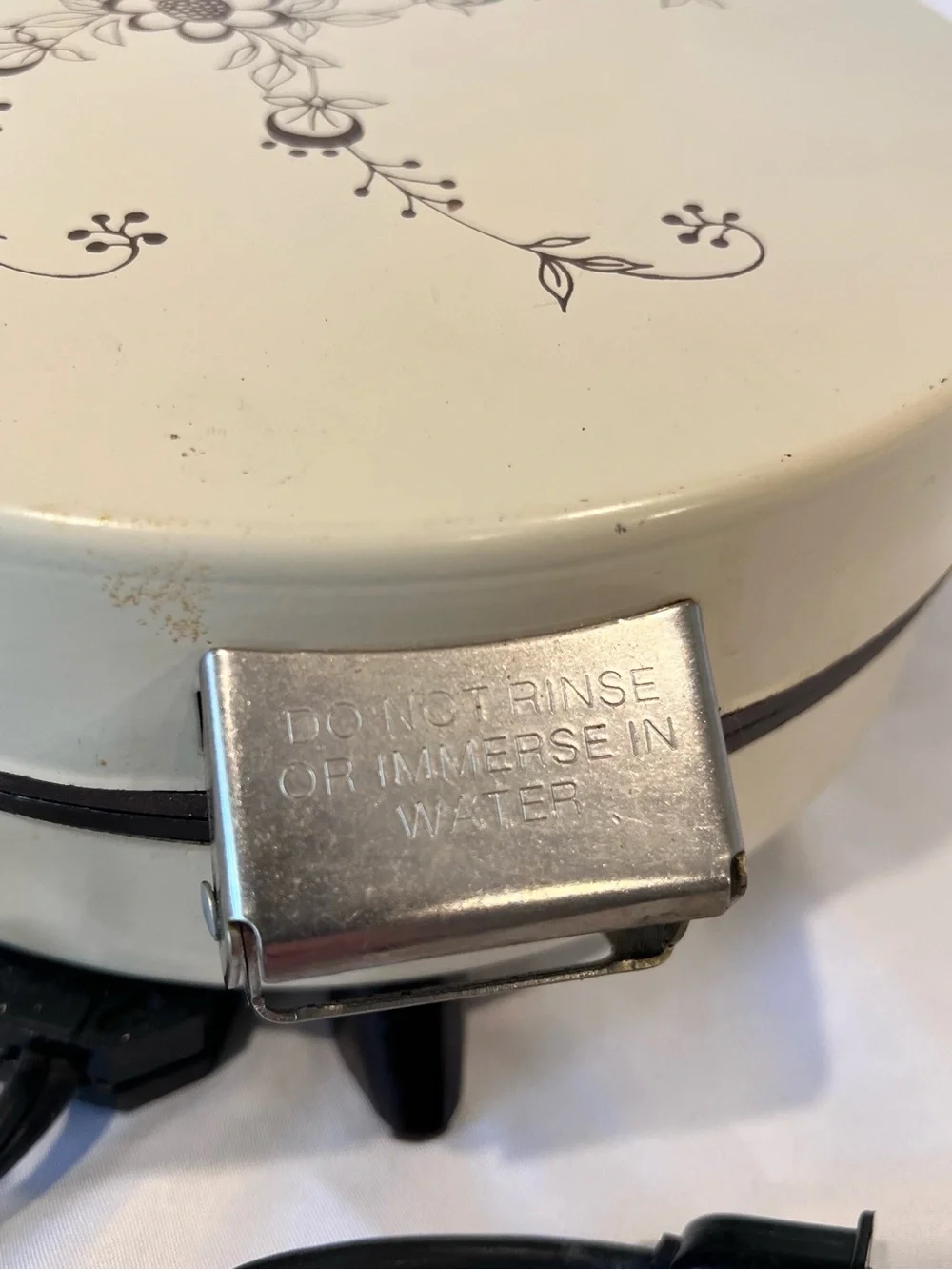 Vintage Toastmaster Belgian Waffle Maker Floral Cream